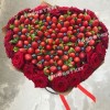 Букет клубника с розами